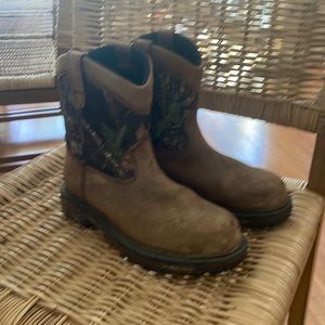 Rocky Boots leather and camo pull on